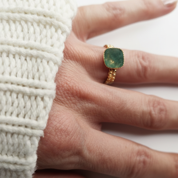 Bague Léa en acier inoxydable et sa pierre verte marbré polie