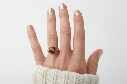 Bague Léa ambré en acier inoxydable et sa pierre ambré