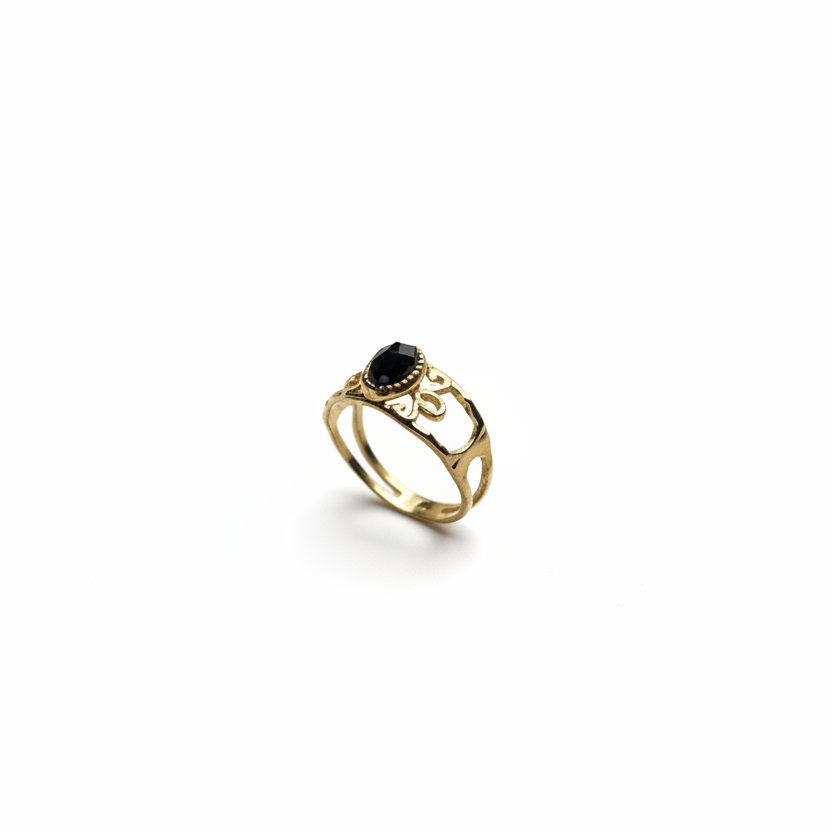 Bague Nina en acier inoxydable et sa pierre noir