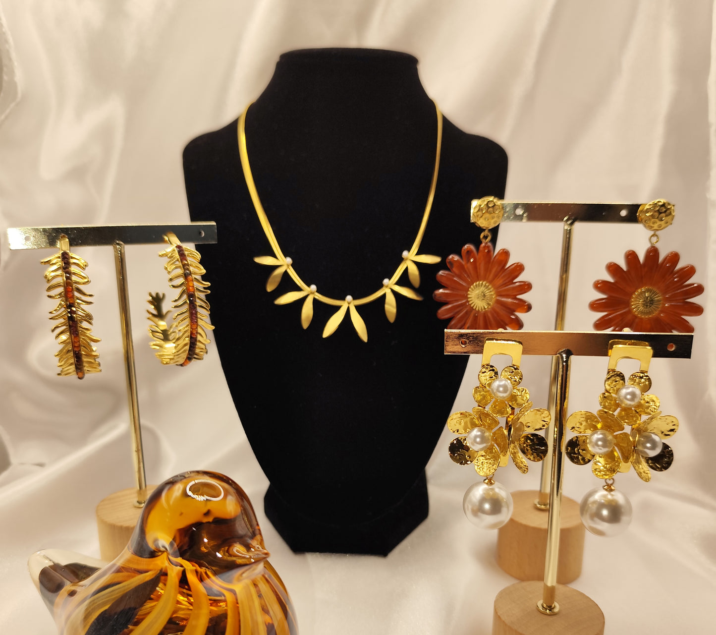 Collier  feuillage Artémis acier inoxydable doré et perle